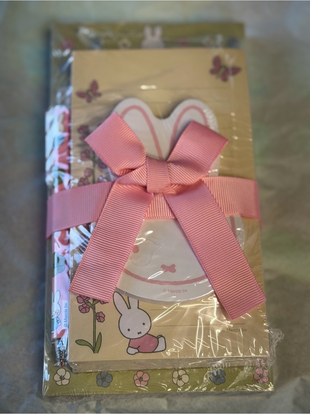 Miffy stationary set with pen Gift Set with Decorative Bow